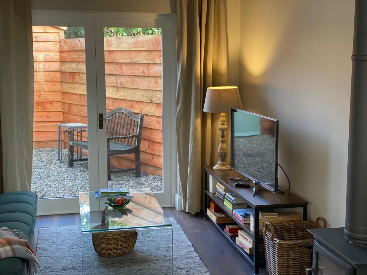 Pear Tree Cabin Бьюли Экстерьер фото